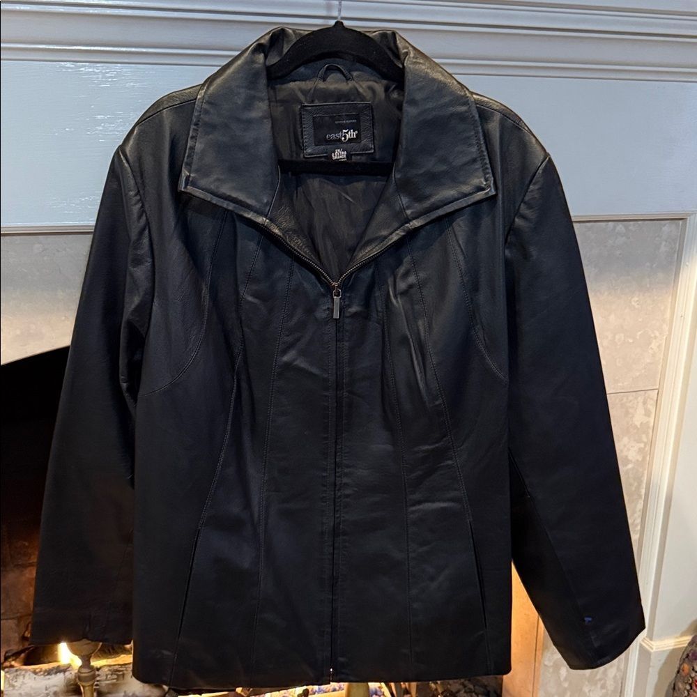 East 5th Women's Sleek Black Leather Jacket size 2X